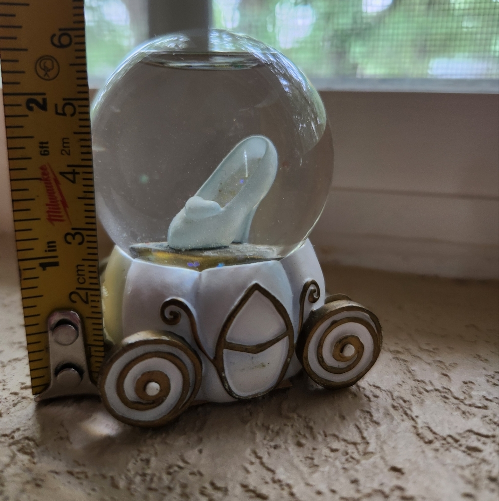 Cinderella Miniature snowglobe